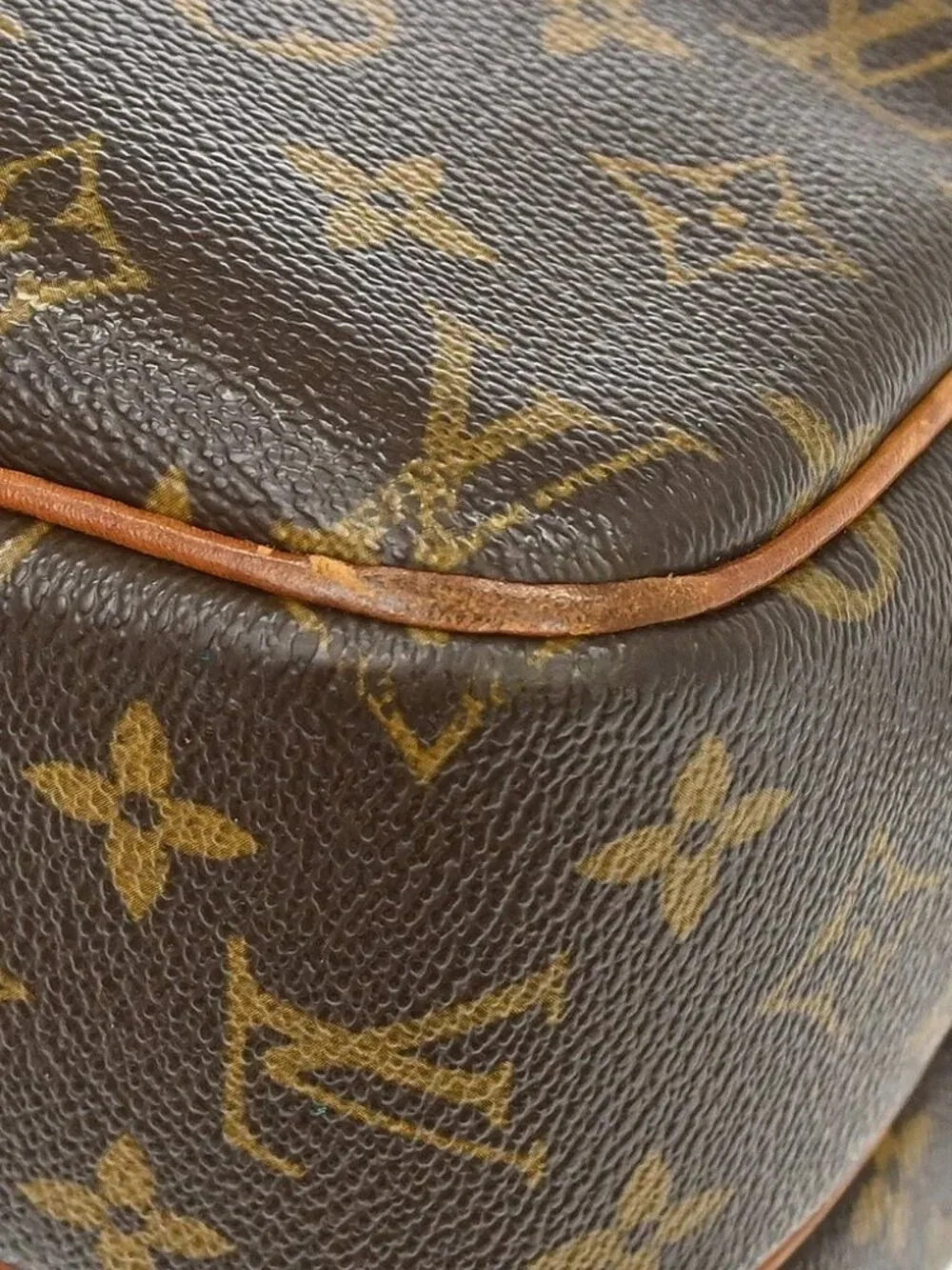 LOUIS VUITTON REPORTER PM MESSENGER SHOULDER BAG